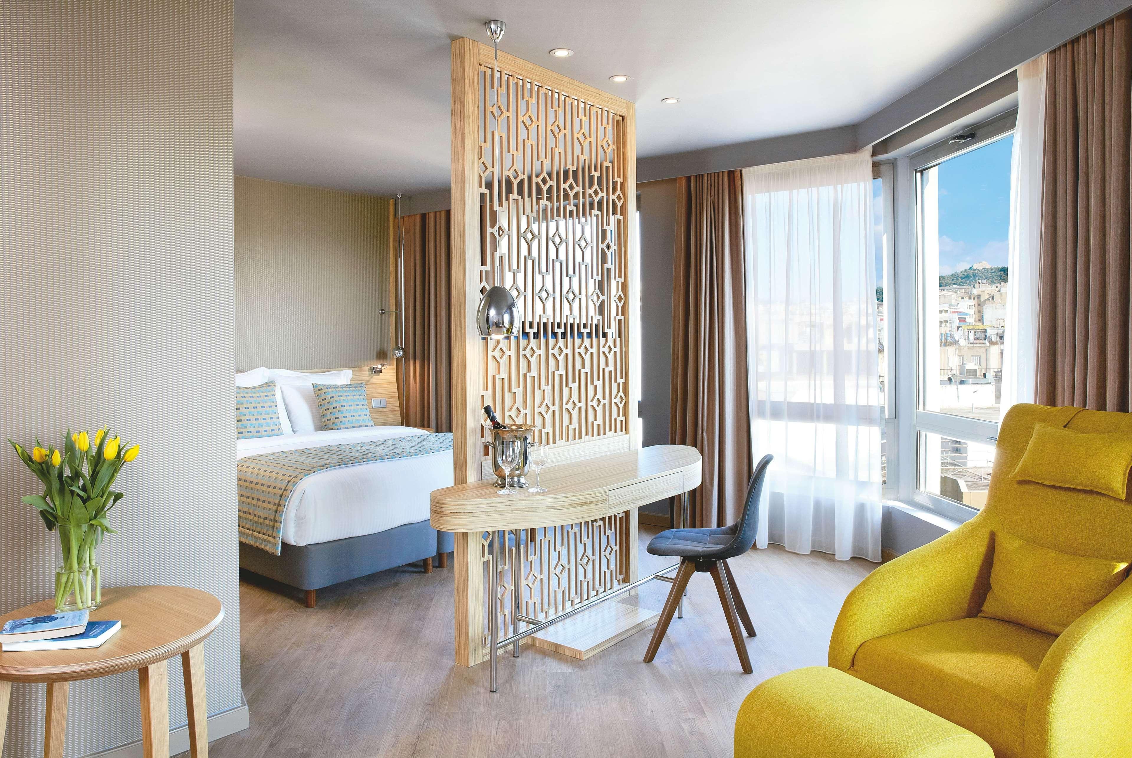 فندق ويندهام جراند أثينا المظهر الخارجي الصورة A room at the hotel