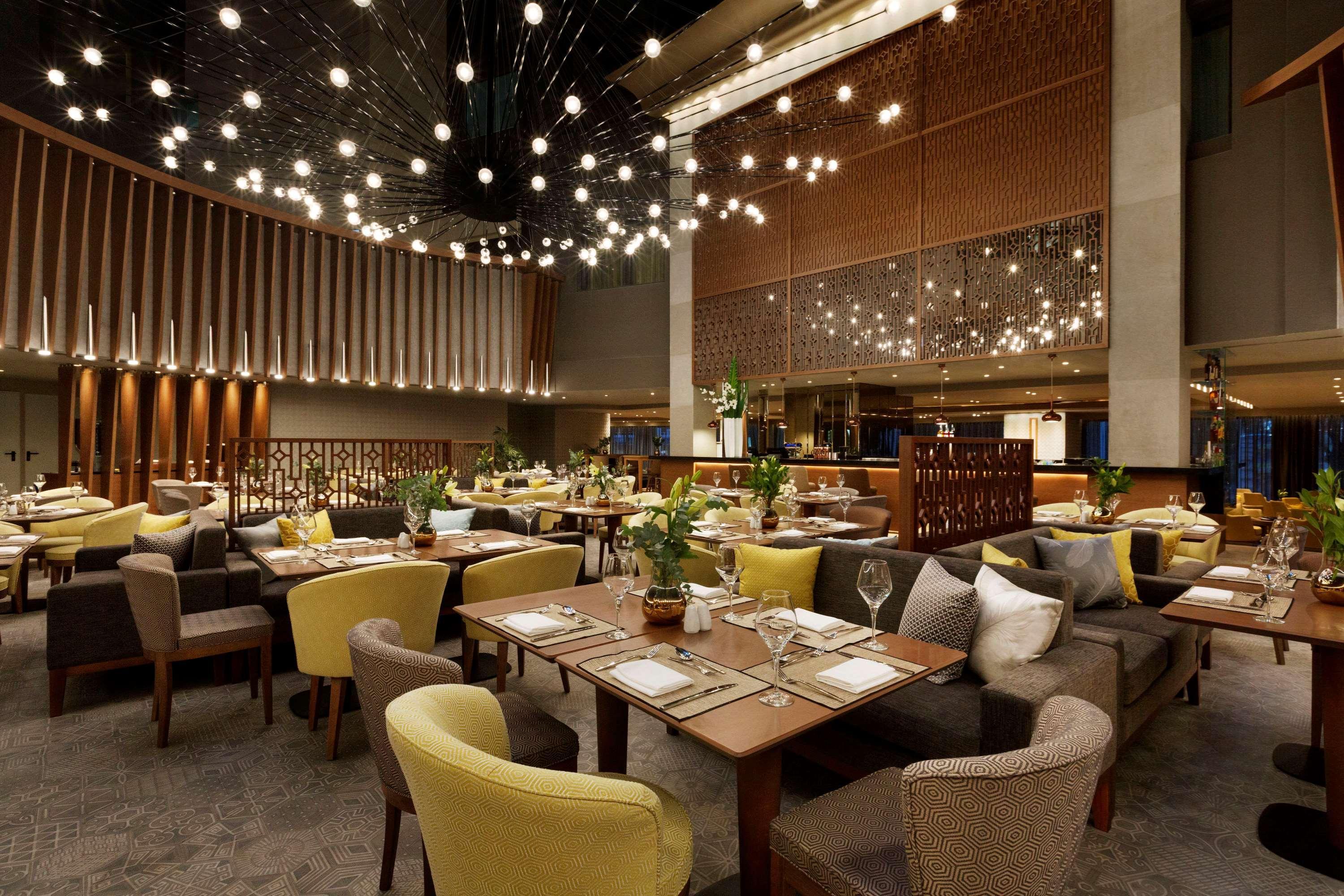 فندق ويندهام جراند أثينا المظهر الخارجي الصورة The restaurant