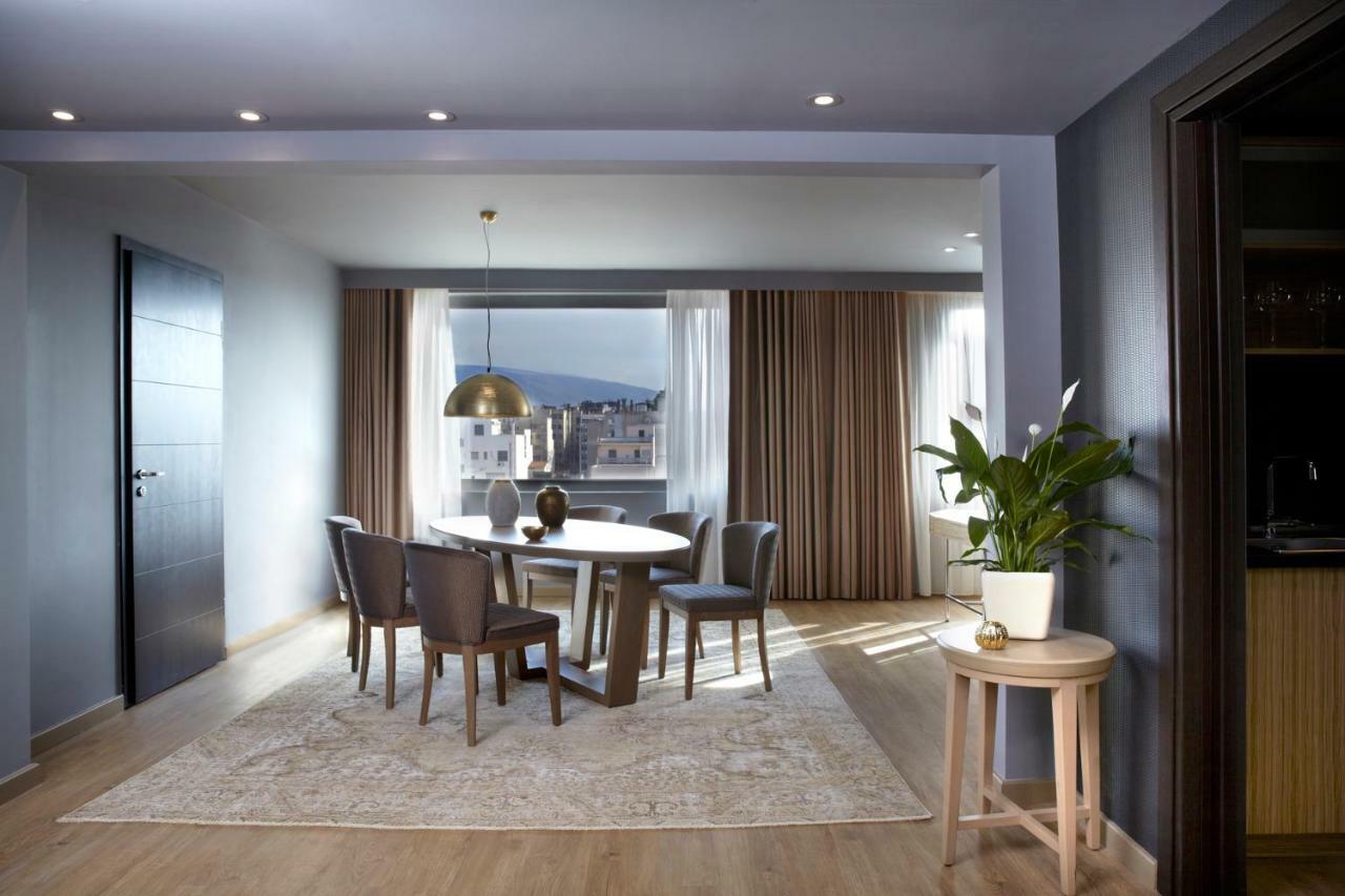 فندق ويندهام جراند أثينا المظهر الخارجي الصورة A dining room